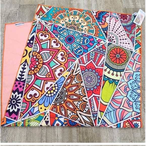 NWT House of Clouds Sand Free Microfiber beach towel MOSAIC print - Picture 4 of 8